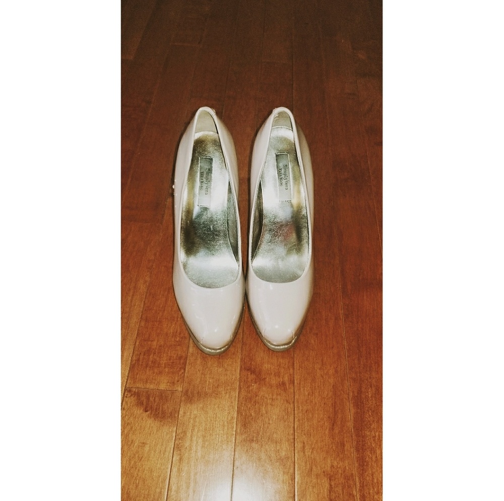 Pumps - Picture 2 of 4
